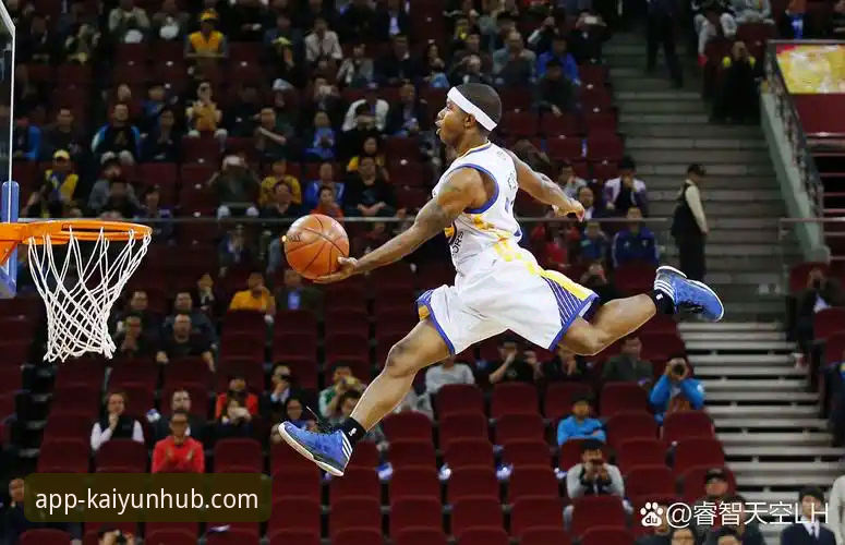 球星场外小插曲，为何能成为体育迷的焦点谈资？